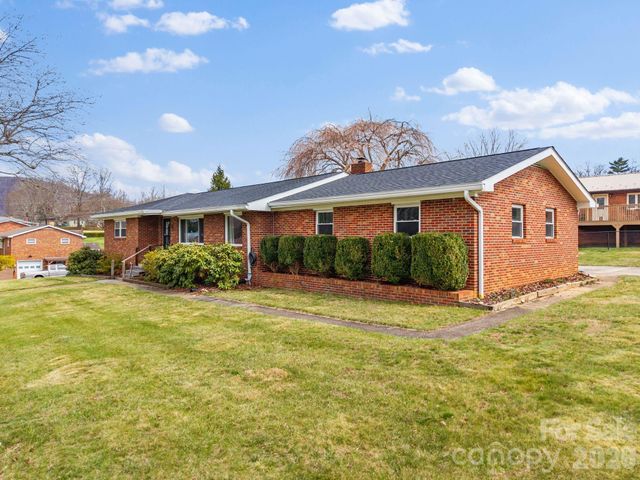 33 Monte Vista Terrace, Candler, NC 28715