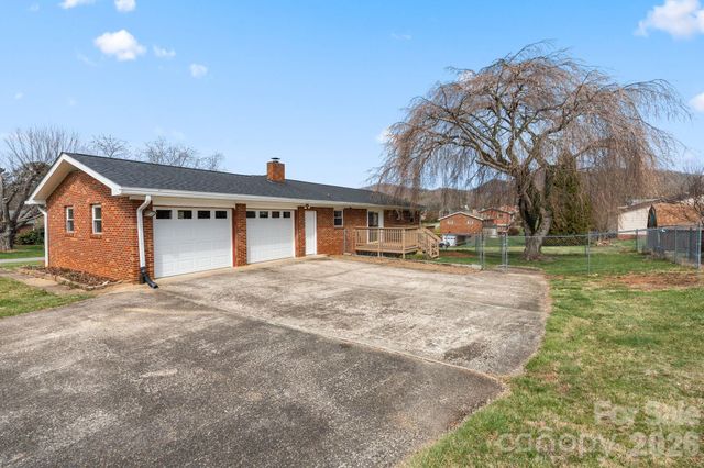 33 Monte Vista Terrace, Candler, NC 28715