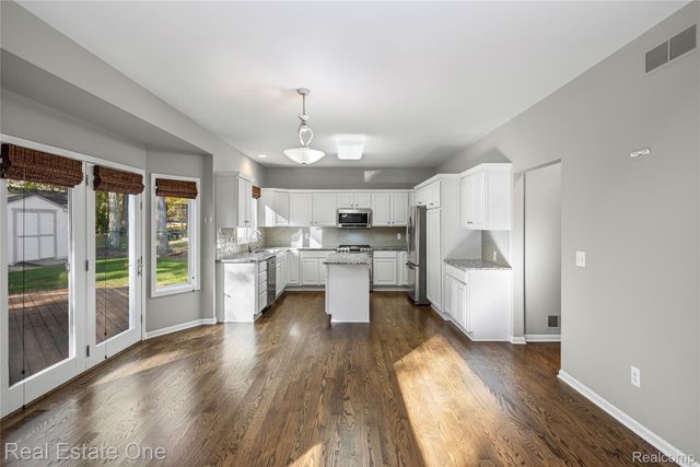 4659 Camelina Street, Commerce Charter Township, MI 48382