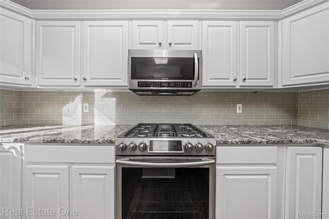 4659 Camelina Street, Commerce Charter Township, MI 48382