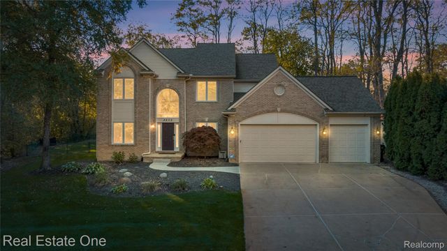 4659 Camelina Street, Commerce Charter Township, MI 48382