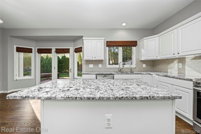 4659 Camelina Street, Commerce Charter Township, MI 48382