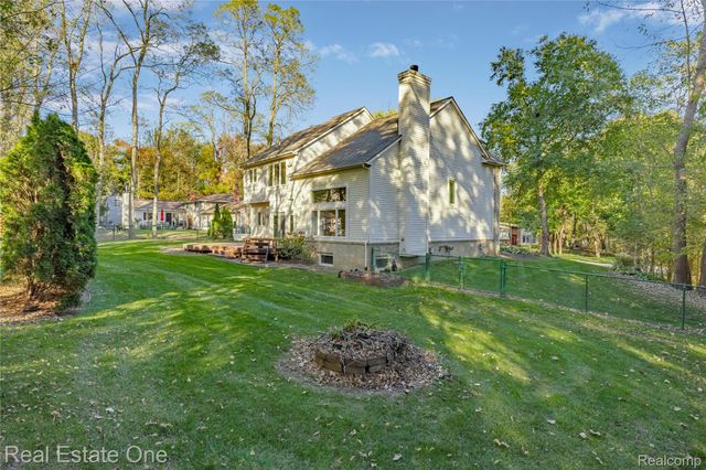 4659 Camelina Street, Commerce Charter Township, MI 48382