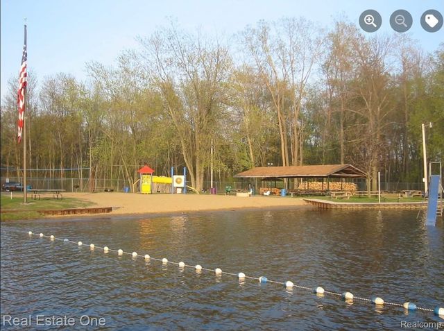 4659 Camelina Street, Commerce Charter Township, MI 48382