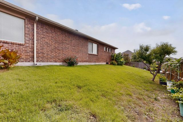 698 Langdon Street, Lavon, TX 75166