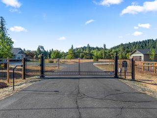 597 E Forks Circle 21, Cave Junction, OR 97523