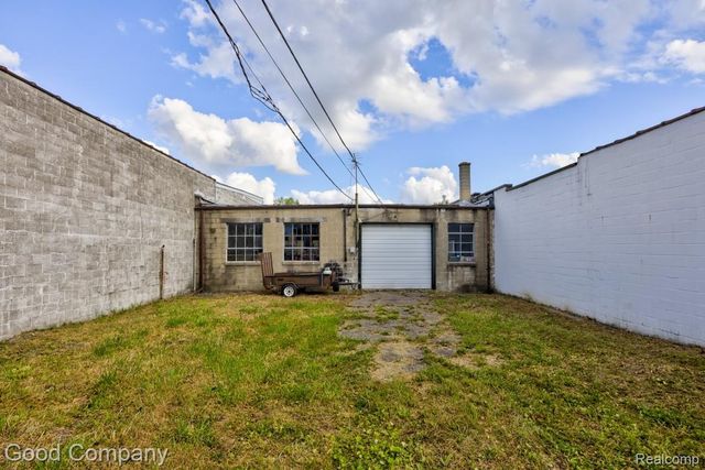 14248 9 Mile Road, Warren, MI 48089