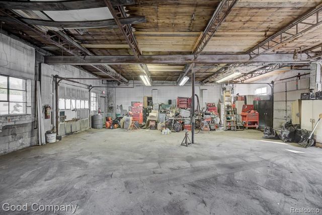 14248 9 Mile Road, Warren, MI 48089