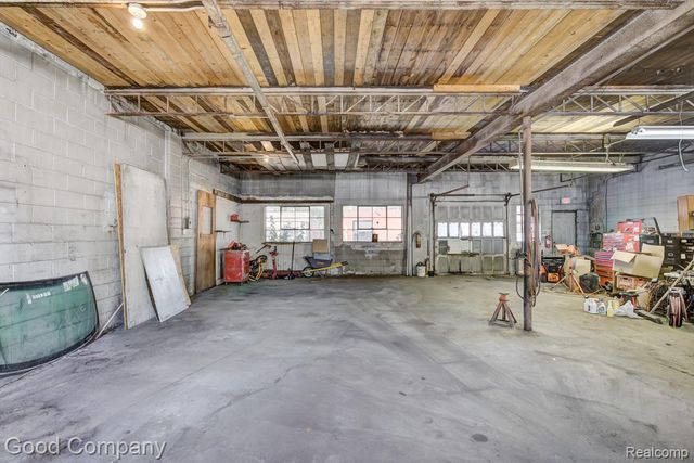 14248 9 Mile Road, Warren, MI 48089