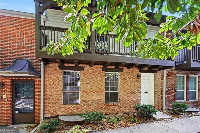 7307 Cardigan Circle, Atlanta, GA 30328
