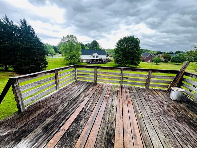 417 Fulton Avenue, Mount Airy, NC 27030