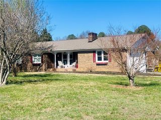 417 Fulton Avenue, Mount Airy, NC 27030