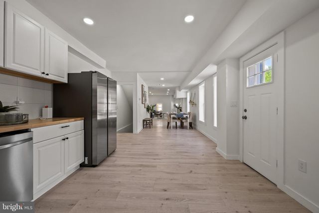 1118 S CAREY ST, Baltimore, MD 21223