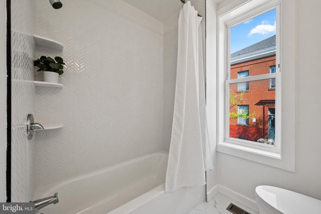 1118 S CAREY ST, Baltimore, MD 21223