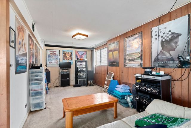 3404 Ala Hinalo Place, Honolulu, HI 96818