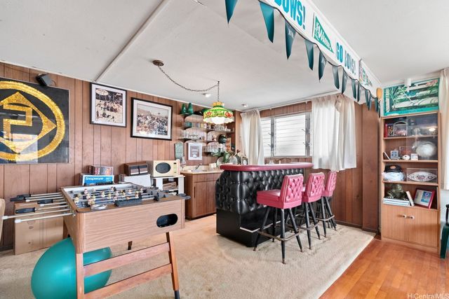 3404 Ala Hinalo Place, Honolulu, HI 96818