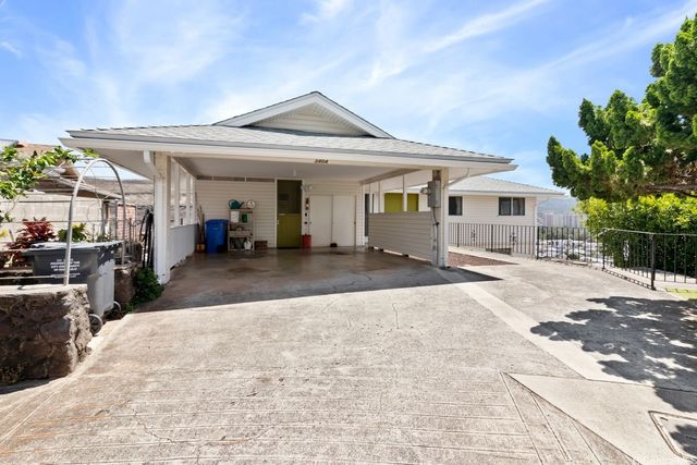3404 Ala Hinalo Place, Honolulu, HI 96818