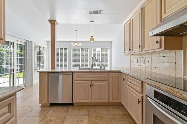 2303 Pheasant Run Cir, Stockton, CA 95207