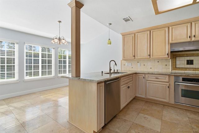 2303 Pheasant Run Cir, Stockton, CA 95207