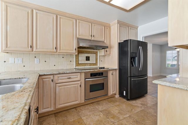 2303 Pheasant Run Cir, Stockton, CA 95207