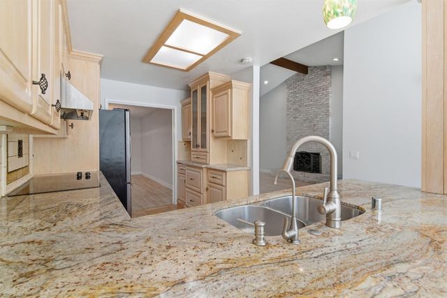 2303 Pheasant Run Cir, Stockton, CA 95207