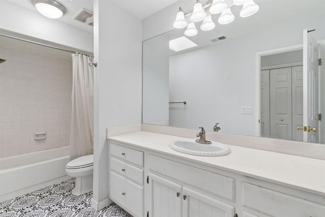 2303 Pheasant Run Cir, Stockton, CA 95207