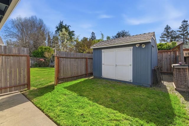 2303 Pheasant Run Cir, Stockton, CA 95207