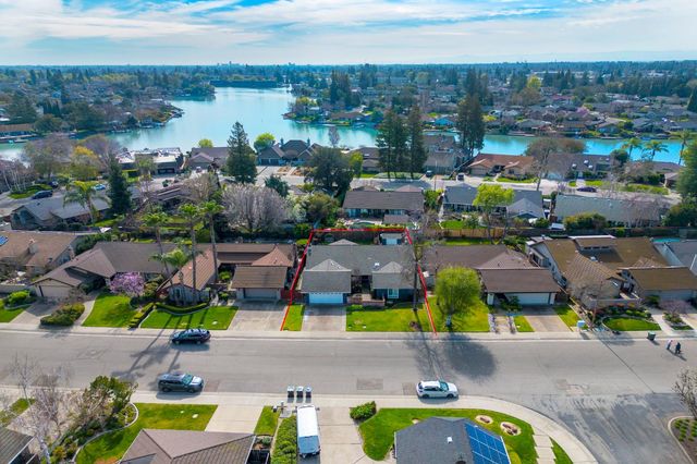 2303 Pheasant Run Cir, Stockton, CA 95207