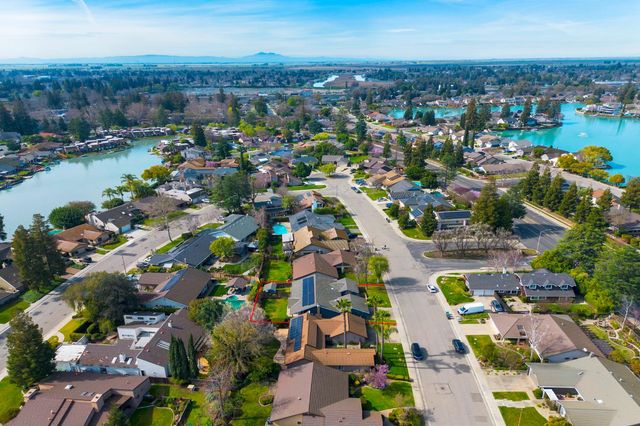 2303 Pheasant Run Cir, Stockton, CA 95207