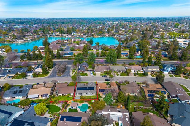 2303 Pheasant Run Cir, Stockton, CA 95207