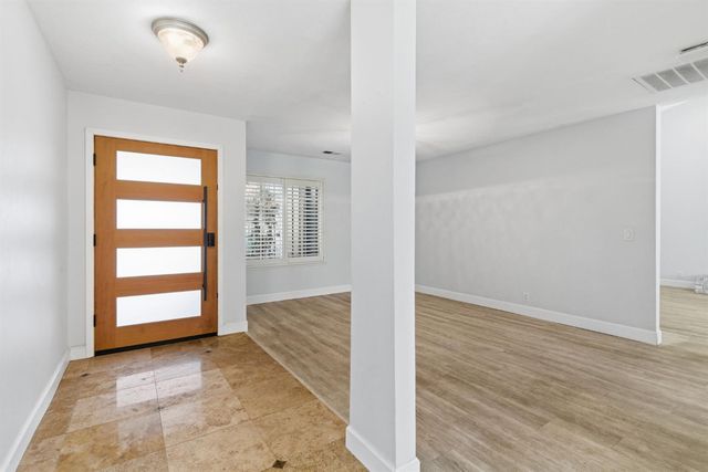 2303 Pheasant Run Cir, Stockton, CA 95207