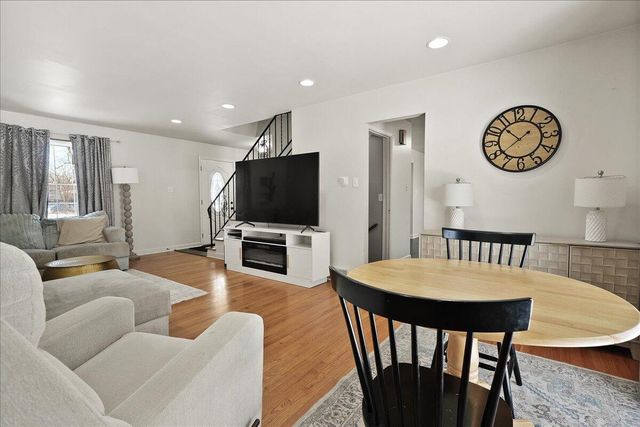 741 Pettibone Street, Crown Point, IN 46307