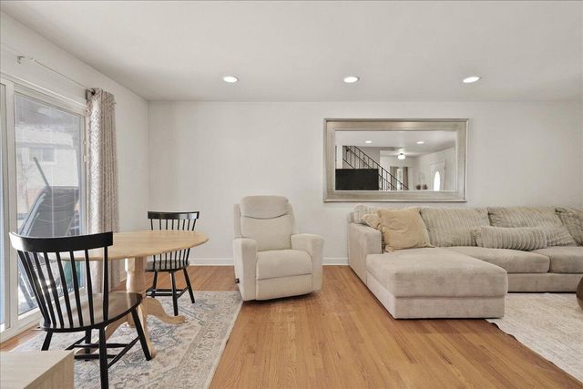 741 Pettibone Street, Crown Point, IN 46307