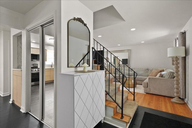 741 Pettibone Street, Crown Point, IN 46307