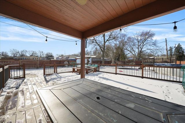 741 Pettibone Street, Crown Point, IN 46307