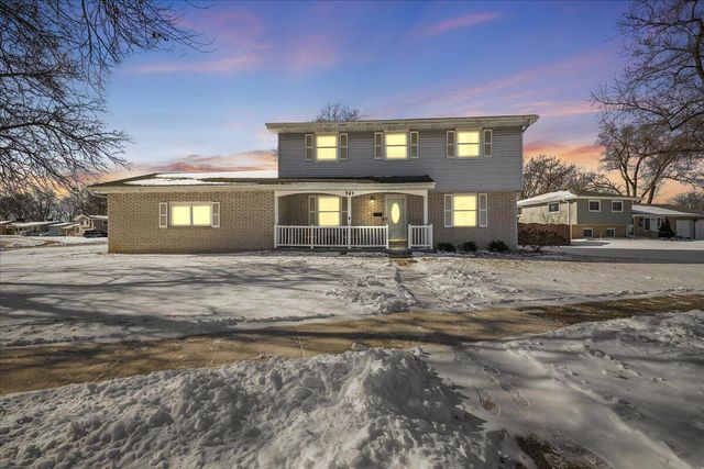 741 Pettibone Street, Crown Point, IN 46307