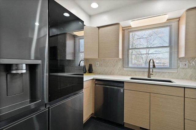 741 Pettibone Street, Crown Point, IN 46307