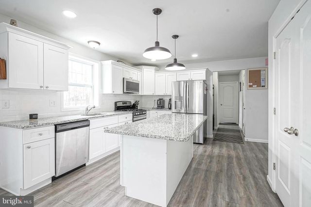 13 HIGH SCHOOL DR, Egg Harbor Township, NJ 08234