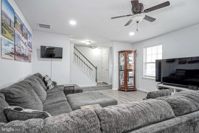 13 HIGH SCHOOL DR, Egg Harbor Township, NJ 08234