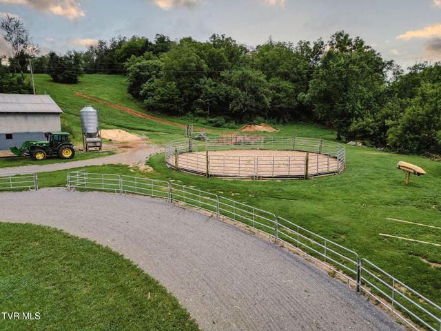90 Darnell Road, Greeneville, TN 37743