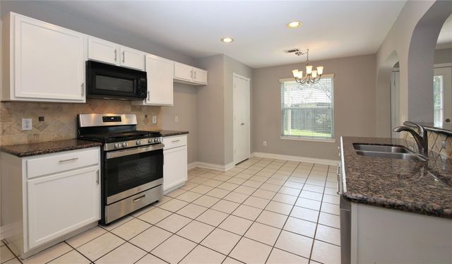 7818 Bighorn, Baytown, TX 77521