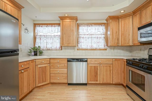 28 DEBORAH PL, Blackwood, NJ 08012