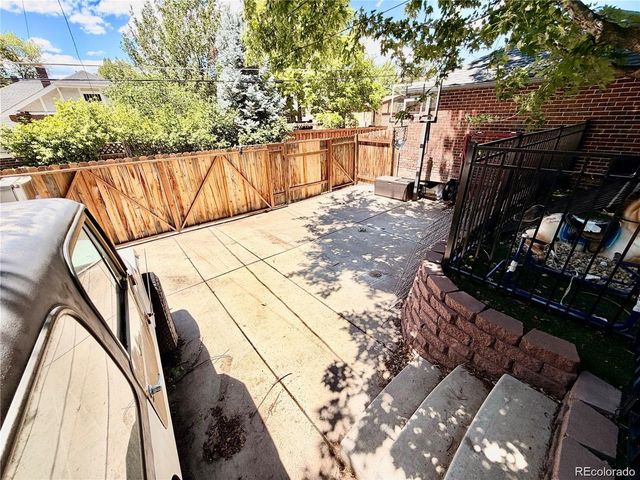 543 S Downing St, Denver, CO 80209