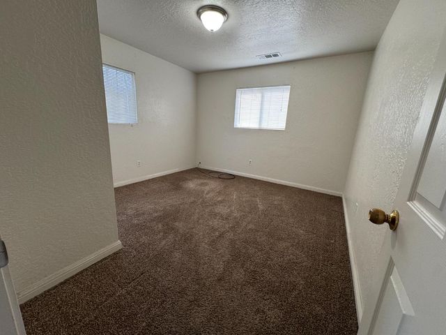 205 Orchard Ave, Modesto, CA 95354