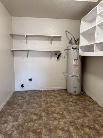 205 Orchard Ave, Modesto, CA 95354