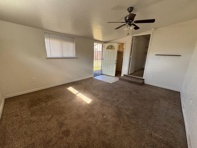 205 Orchard Ave, Modesto, CA 95354