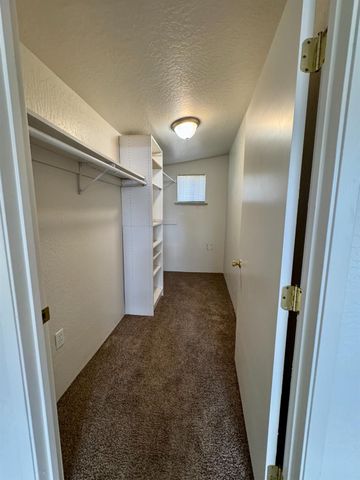 205 Orchard Ave, Modesto, CA 95354