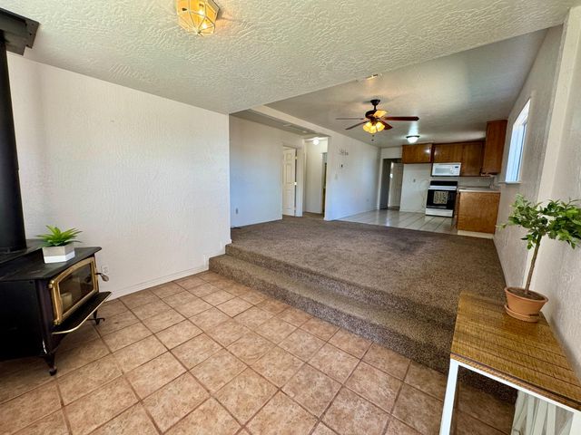 205 Orchard Ave, Modesto, CA 95354