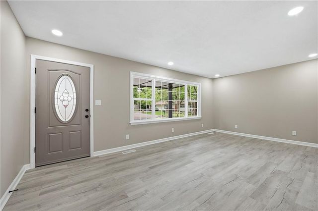 6725 Montana Court, Kansas City, KS 66111