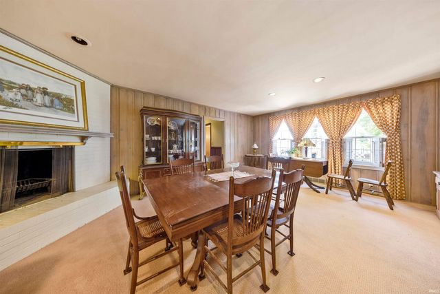 800 Plaza Drive, Evansville, IN 47715